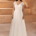 ROBE AVEC HAUT EN DENTELLE ET BAS FLUIDE