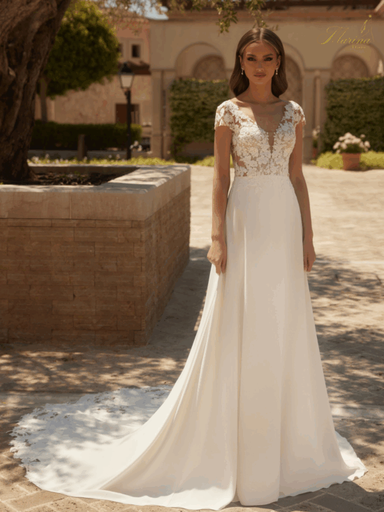 ROBE DENTELLE AVEC STRASSES ET BAS FLUIDE