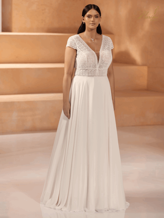 ROBE AVEC HAUT EN DENTELLE ET BAS FLUIDE