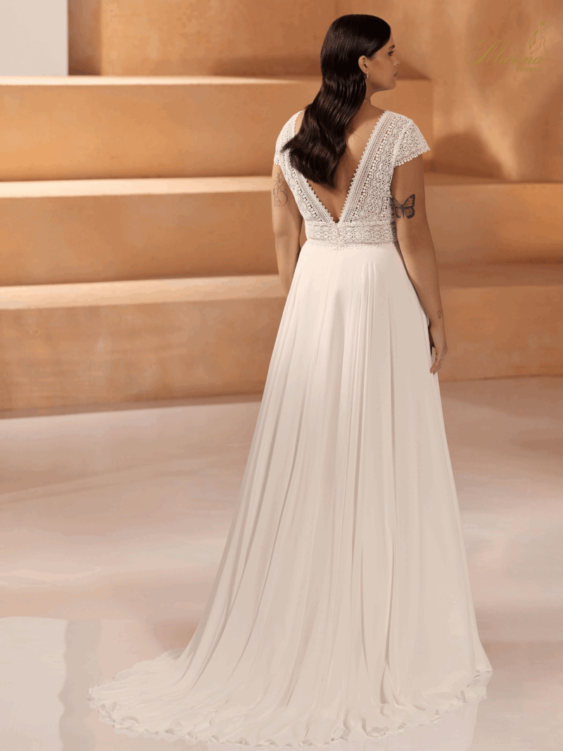 ROBE AVEC HAUT EN DENTELLE ET BAS FLUIDE