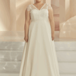 robe avec dentelle t bas fluide avec dos en V