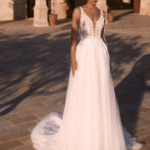 Robe princesse en dentelle et tulle Et dos nu