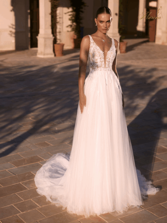 Robe princesse en dentelle et tulle Et dos nu