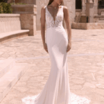 Robe sirène avec dentelle et traine en dentelle