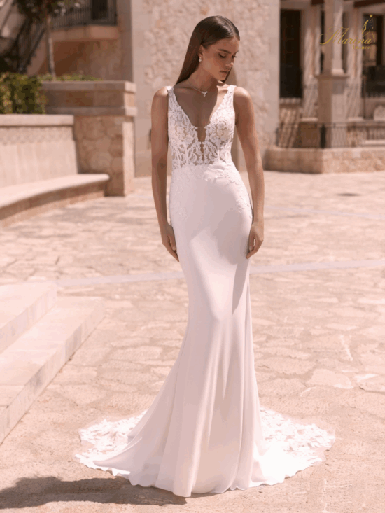 Robe sirène avec dentelle et traine en dentelle
