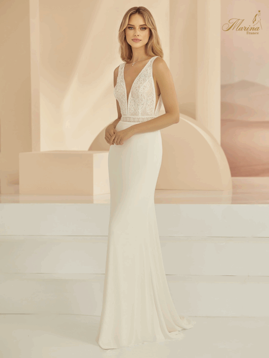 Robe sirène avec dentelle en haut et tissus crêpe en bas