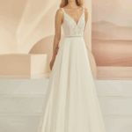 Robe bohème a bretelles et dentelle bas fluide