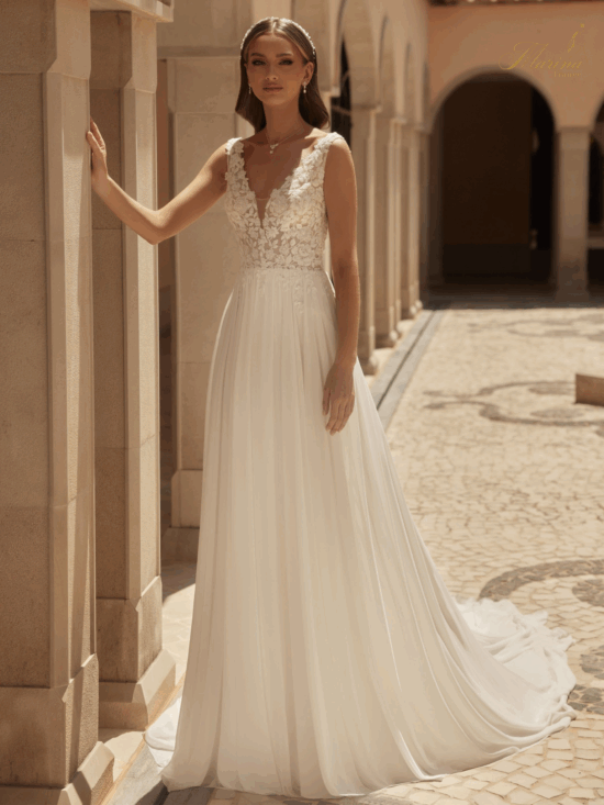 Robe dentelle a fleurs et Strasses et bas fluide