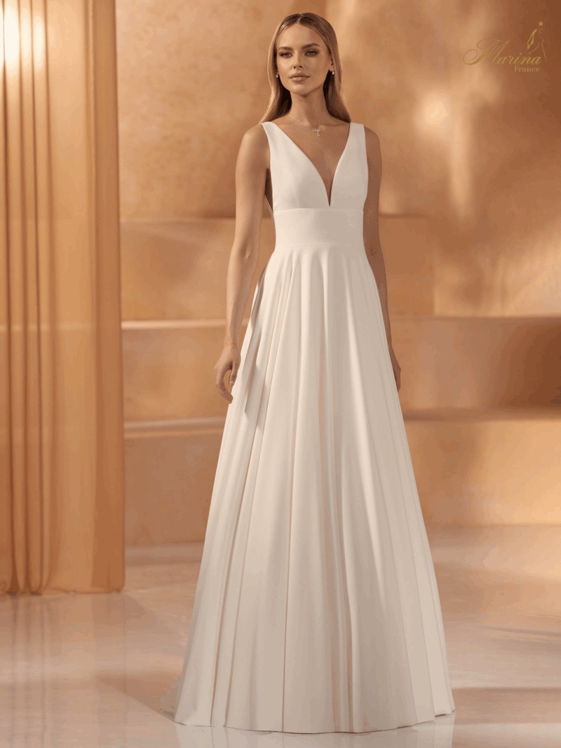 Robe simple avec et dos en v