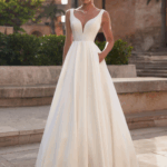 Robe satin avec dos en v