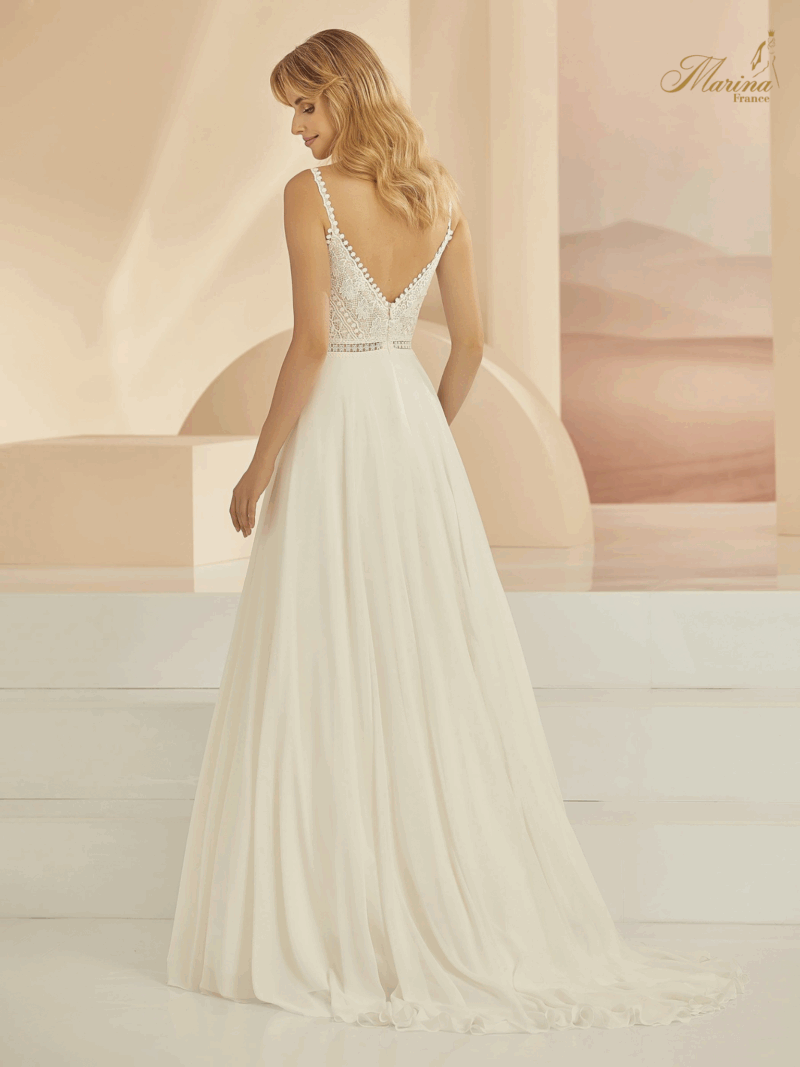 Robe bohème a bretelles et dentelle bas fluide