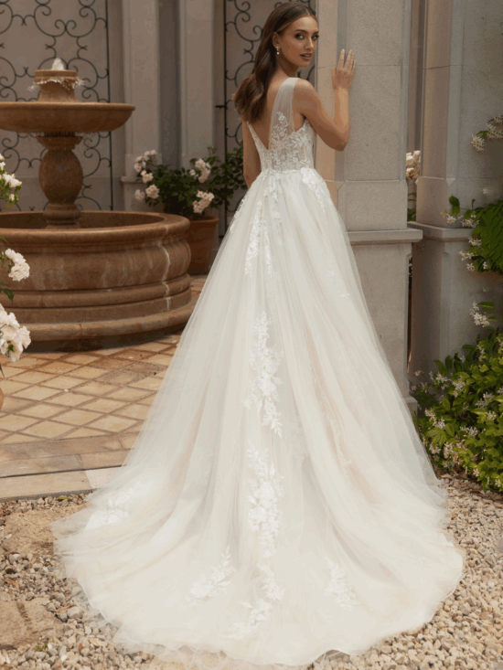 ROBE DENTELLE ET TULLE