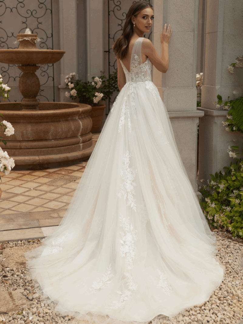 ROBE DENTELLE ET TULLE