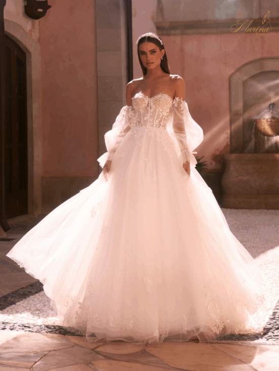 Robe bustier en tulle bec dentelle et manches