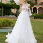 ROBE DENTELLE BUSTIER AVEC MANCHES