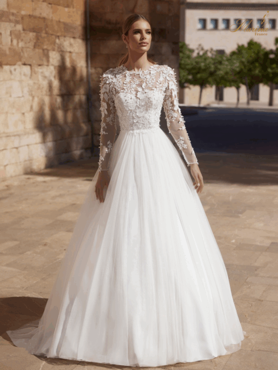 ROBE AVEC DENTELLE ET MANCHES LONGUES, DOS ROND