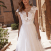 Robe dentelle a fleurs et bas en tulle