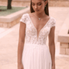 ROBE DENTELLE ET BAS FLUIDE