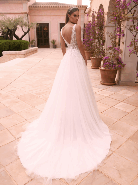 Robe princesse avec tulle et bretelles fines