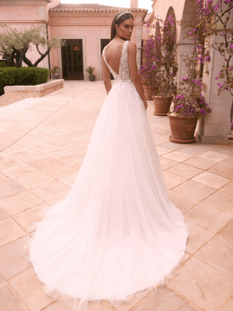 Robe princesse avec tulle et bretelles fines