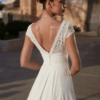 Robe dentelle avec bas fluide