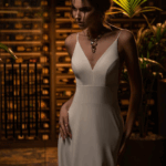 Robe simple prestige en mousseline avec dos en v