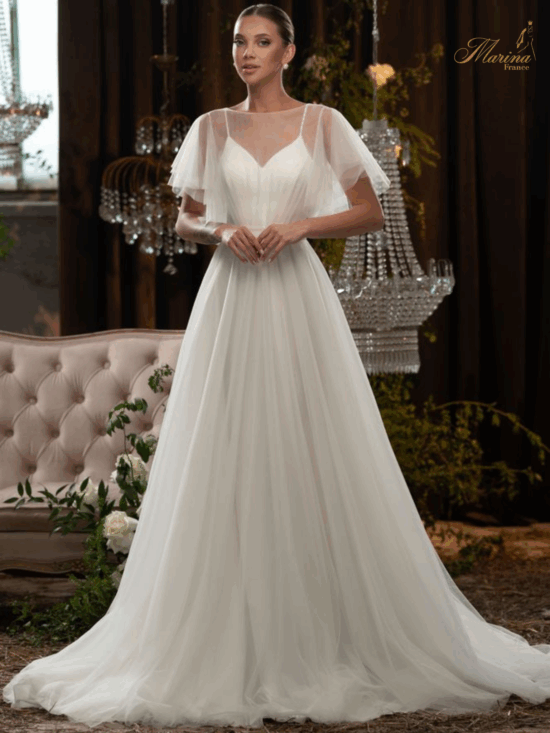 ROBE EN TULLE AVEC DOS EN V ET NOEUD