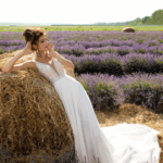 ROBE DENTELLE ET STRASSES ET BAS FLUIDE