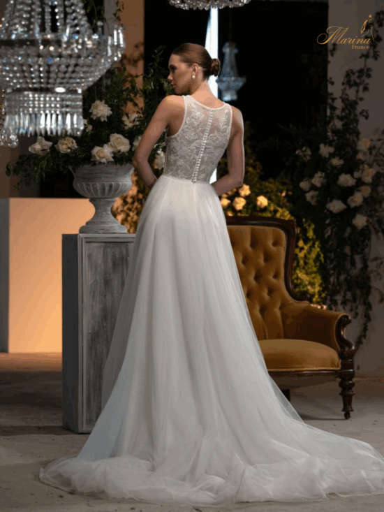 ROBE STRASSES ET TULLE A PAILLETTES