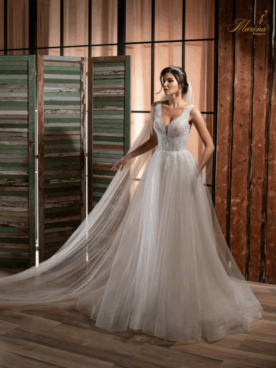ROBE PRINCESSE AVEC STRASSES ET TULLE