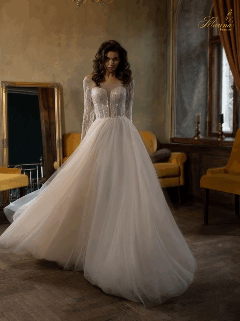 Robe princesse a paillettes, manches longues