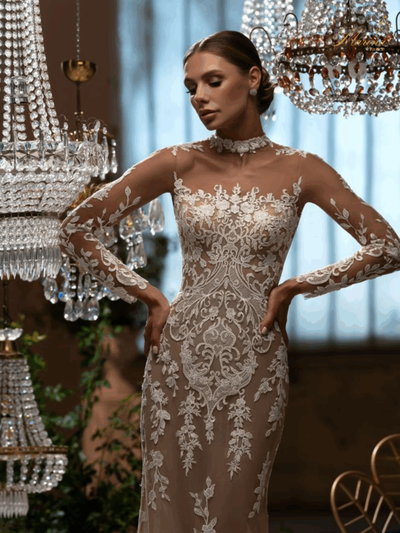 Robe dentelle sirène avec manches et dos transparent en tulle