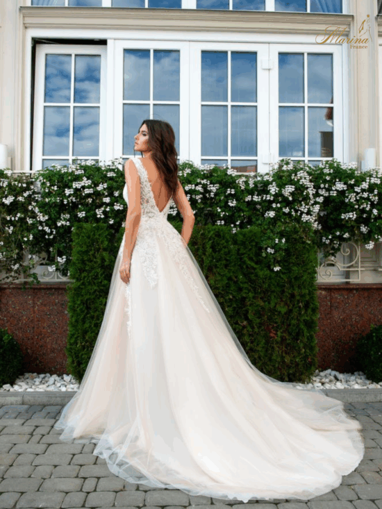 Robe princesse dentelle est tulle