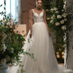 ROBE STRASSES ET TULLE AVEC LAÇAGE