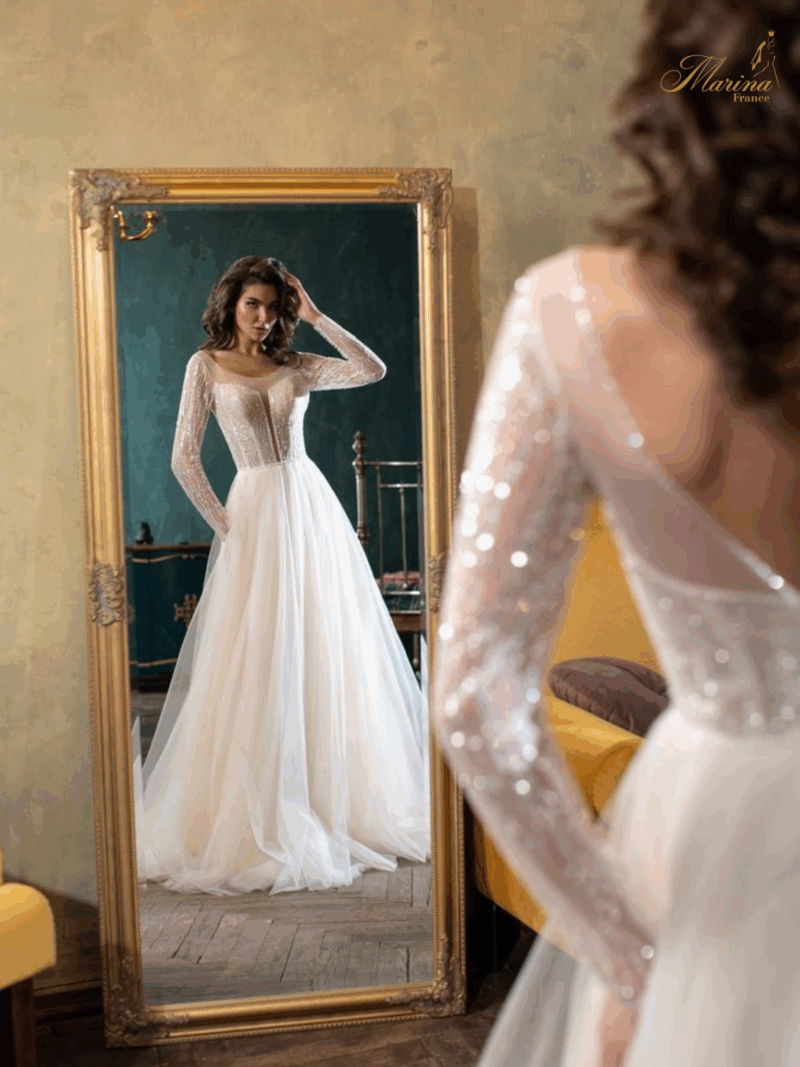 Robe princesse a paillettes, manches longues
