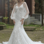 Robe sirène avec dentelle et perles et planches clipsables