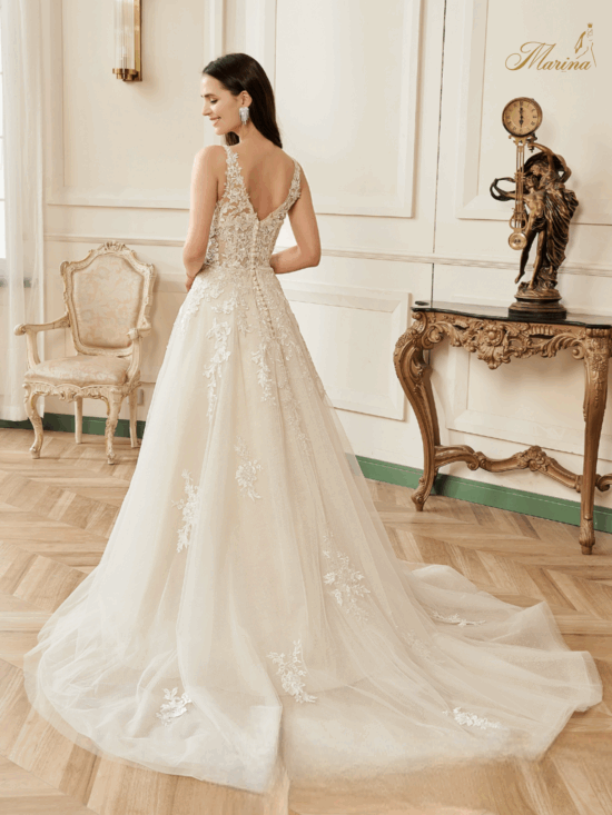 Robe princesse en tulle avec dentelle.