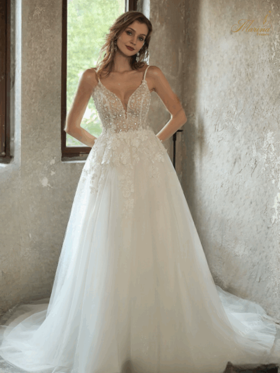 Robe princesse dentelle et dos transparent avec armatures et fleurs