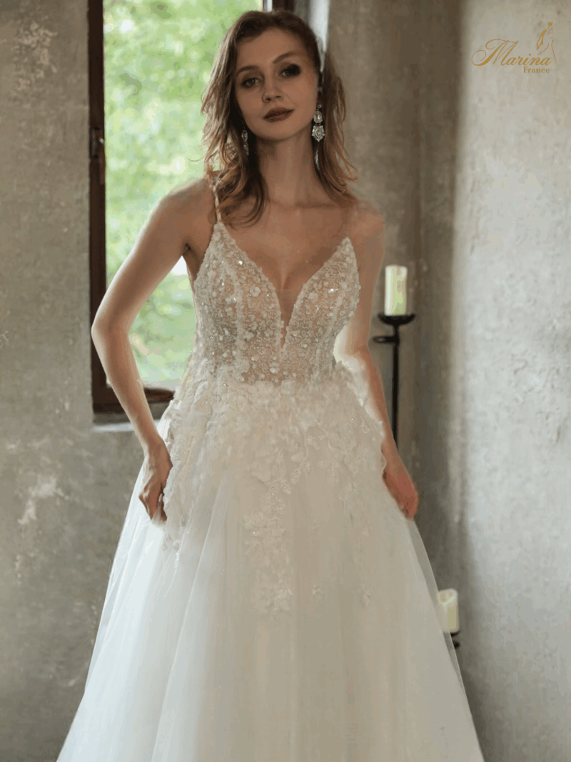 Robe princesse dentelle et dos transparent avec armatures et fleurs