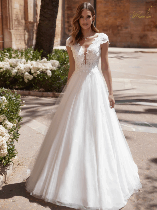 Robe en tulle avec dentelle.