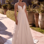 Robe simple avec bretelle fines.