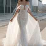 Robe sirène avec tulle et paillettes avec surjupe.