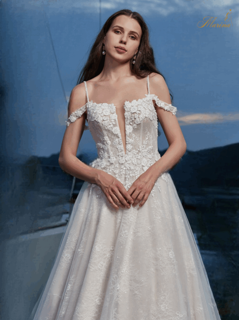 Princesse col bateau avec dos en laçage