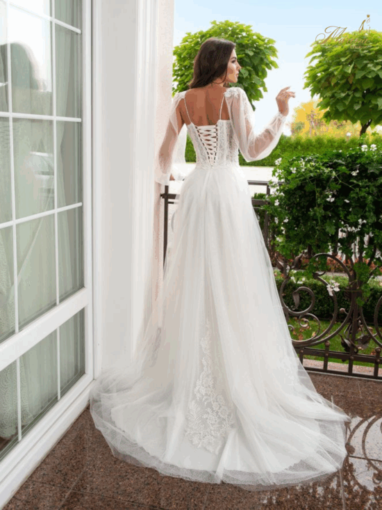 ROBE AVEC MANCHES ET BUSTIER ET DOS LACETS
