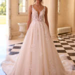 ROBE PRINCESSE AVEC DENTELLE